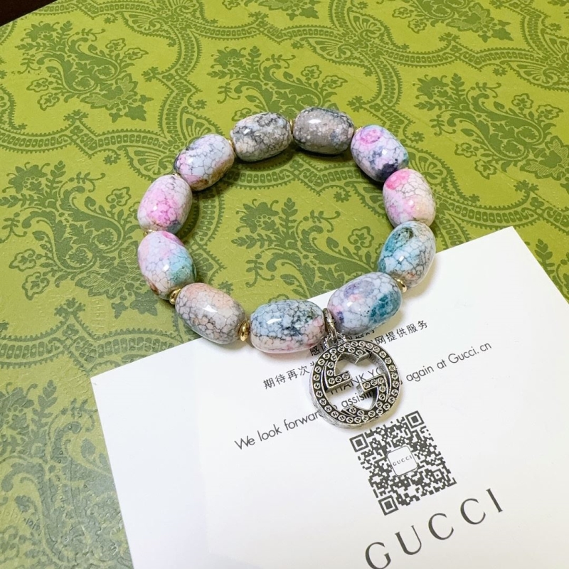 G*u*i bracelets